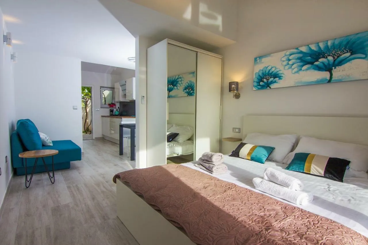 Apartments Birimac Pola 0*,  Croazia